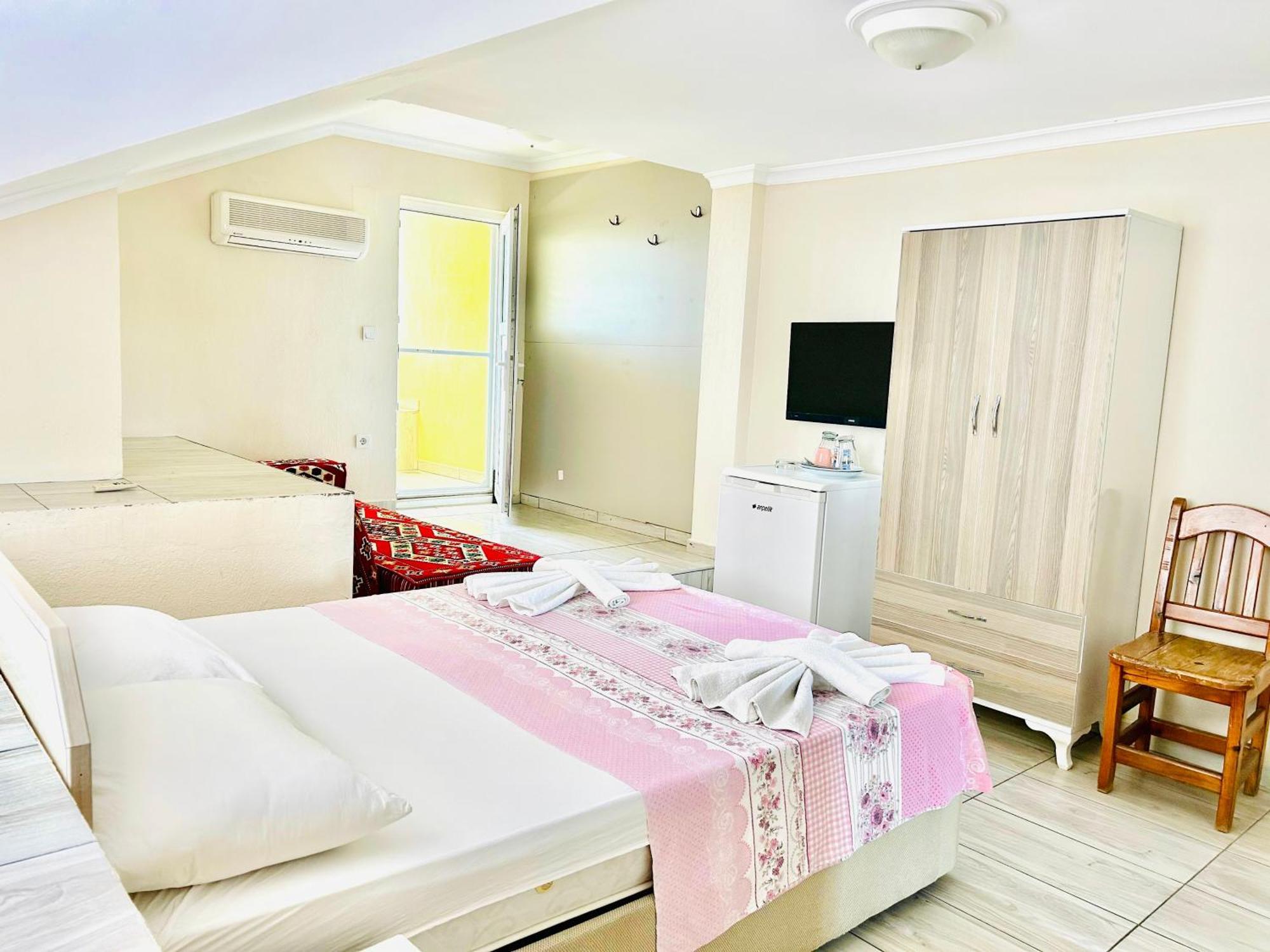 Karaca Apart Hotel Dalyan Exterior photo